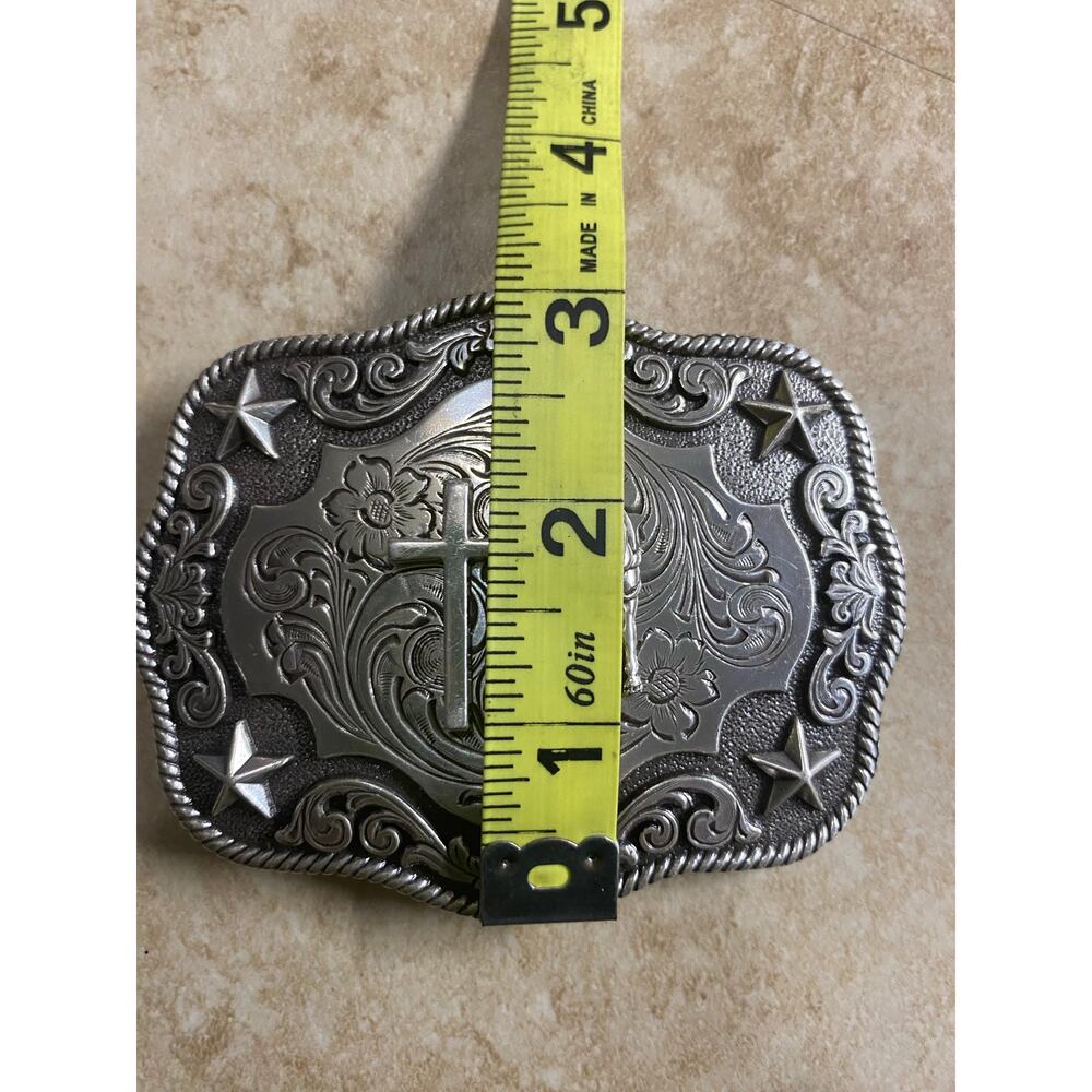 Nocona Buckle Silver Tone cross cowboy on knees horse - Picture 5 of 6